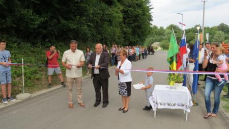 KNOBLEHARJEVO 2018 - OTVORITEV OBNOVE VODOVODA, CESTE IN IZGRADNJE JAVNE RAZSVETLJAVE V DOLENJI STARI VASI 7
